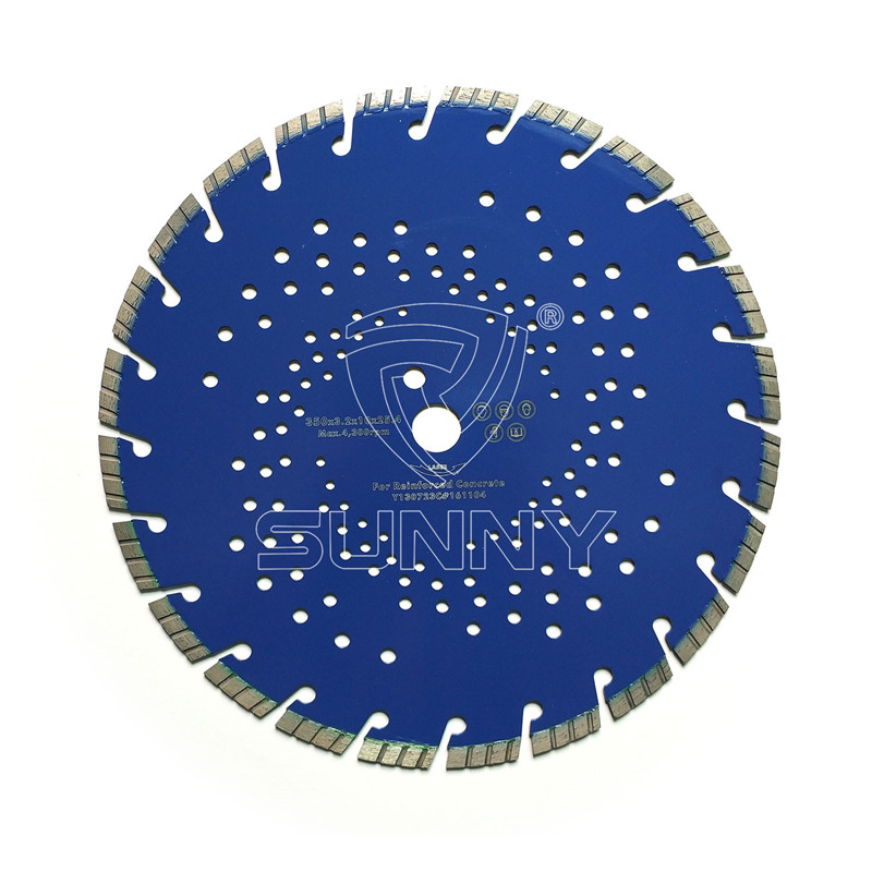 Turbo segmented diamond saw blade for cutting reinforced concrete Featured Image