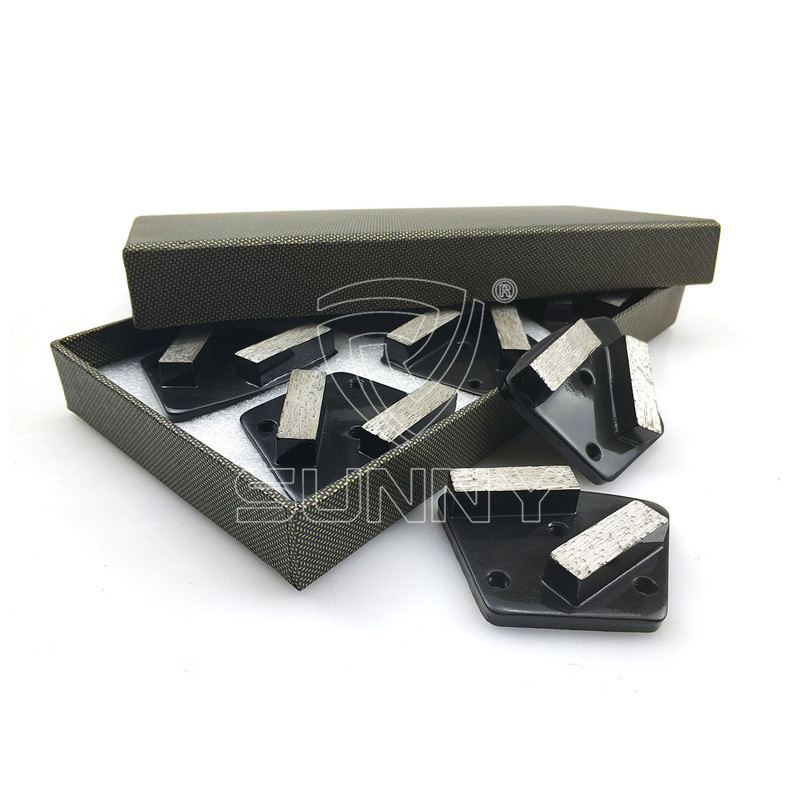 Black Trapezoid Concrete Grinding Shoes With 2 Diamond Segment Bars
