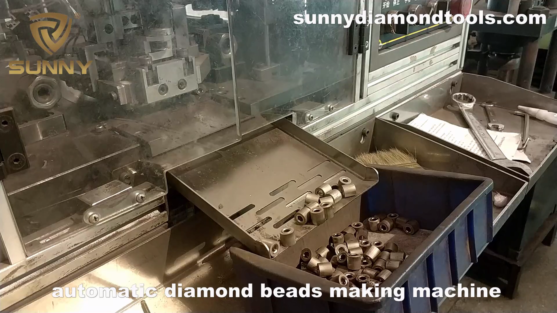 Cold pressing of the diamond wire saw beads by automatic machine